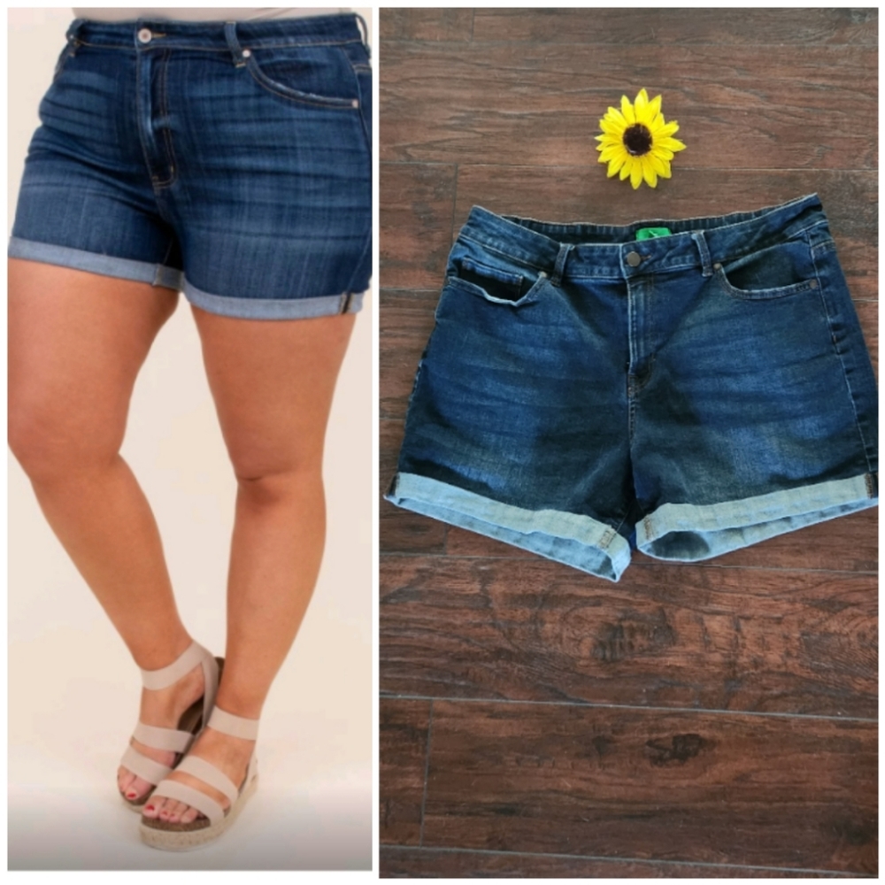 DIP DENIM JEANS SHORTS 💙
